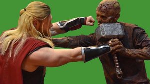It Blows My Mind That This Thor Cosplay Photo Passed as a THOR: RAGNAROK BTS Photo! It's Mass Hysteria! 