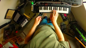 This Guy Created an Amazing Looped Cover of The FUTURAMA Theme Song
