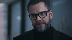 Joel McHale Has Joined YELLOWJACKETS Season 3