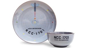 STAR TREK U.S.S. Enterprise NCC-1701 Dinnerware Set