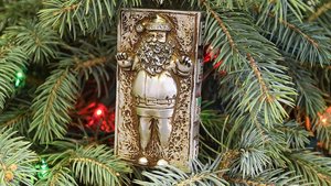 Star Wars-Inspired Santa Frozen in Carbonite Christmas Tree Ornament